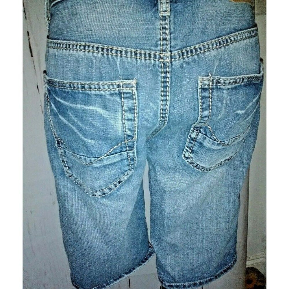 Carbon Womens Capri Jeans Size 28 Medium Wash